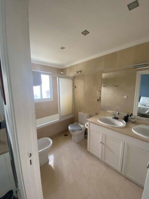 Shower, hair dryer, towels - Balcones Quinta | Views Pool  Marbella Family Sunset Views (Artola)