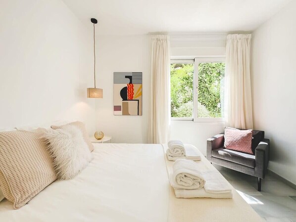 1 chambre, fer et planche à repasser, Wi-Fi, draps fournis