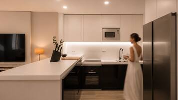 Refrigerador, microondas, horno, placa de cocina