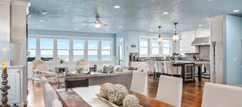 Breathtaking Ocean Views, Bright and Open Layout, Hot Tub and Decks Overlooking Beach and Waves