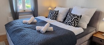 Holiday Home 'Bühlertal Mit 3 Fewos' with Mountain View, Private Terrace and Wi-Fi