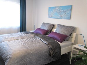 1 bedroom, iron/ironing board, free WiFi, bed sheets - Apartment 'Ferienwohnung Zollernalb' with Balcony and Wi-Fi (Albstadt)