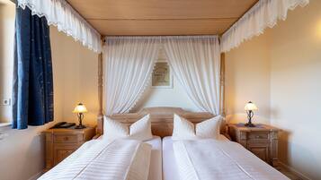 1 bedroom, WiFi (free), bed sheets