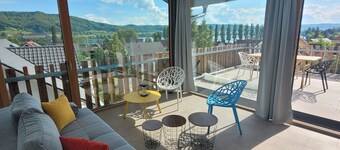 Casa de vacaciones 'Architektenhaus Mit Seesicht' con vistas al lago, terraza privada y Wi-Fi