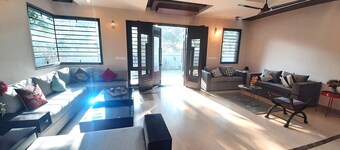 4 bedroom Duplex Villa Opp to Galleria Market DLF Phase 4 | Harmony Suites, GGN