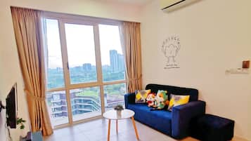 Smart TV, fireplace, video games