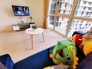 Smart-TV, Kamin, Videospiele