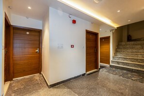 Staircase - Hotel Stay House Inn (New Delhi)