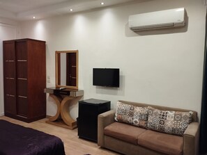 Tremannsrom, privat bad | Lydisolert og wi-fi (inkludert)