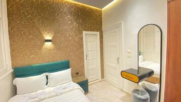 Double or Twin Room, Private Bathroom | Soundproofing, free WiFi