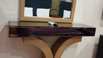 Triple Room, Private Bathroom | Kalis bunyi, Wi-fi percuma