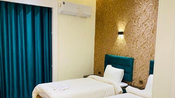 Triple Room, Private Bathroom | Soundproofing, WiFi (free) - Richmond Down Town  (Cairo)