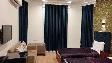 Soundproofing, free WiFi