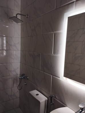 三人房, 私人浴室 | 浴室 | 吹风机