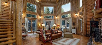 Mammoth Creek Luxury Retreat near Zion and Bryce C