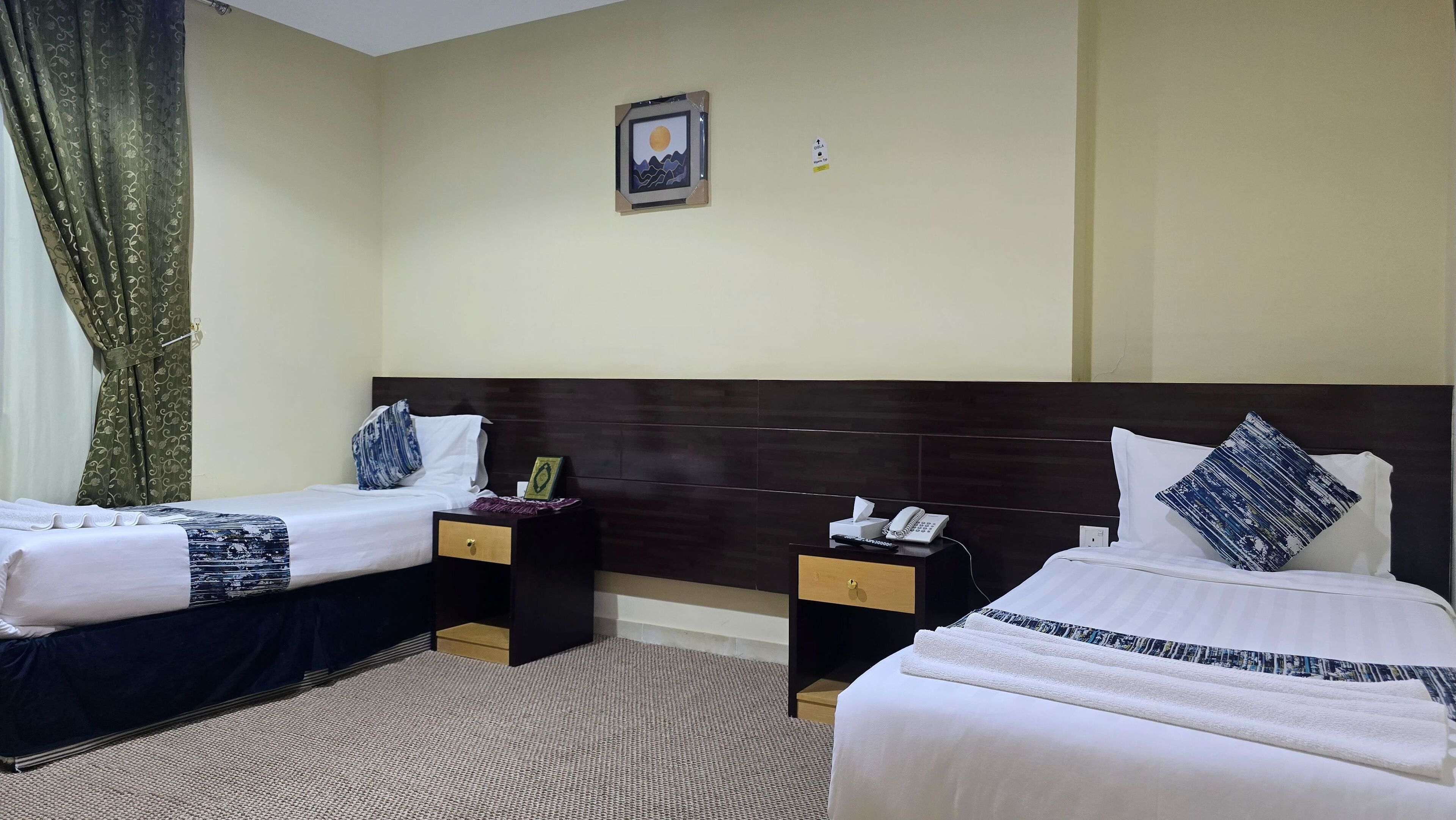 奢華雙人或雙床房 | 高級寢具、羽絨被、舒適加層、迷你吧