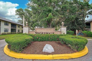 Property grounds - Echo of the Seas Oasis - Community Pool, Near IMG (Bradenton)