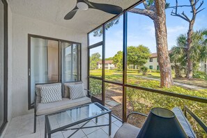 Terrace/patio - Echo of the Seas Oasis - Community Pool, Near IMG (Bradenton)