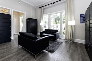 Smart TV, video games, computer monitors - Luxury Apt Disney-Universal-Seaworld-Conventions (Orlando)