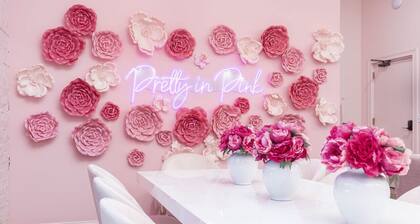 The Kentucky Rose by Hollyhock Suites