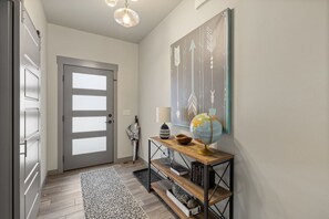Interior - Crescent Moon Retreat (Lead)