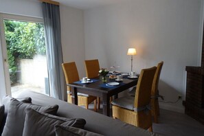 تناول الطعام