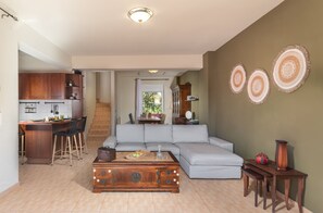 Appartement Duplex Design, 3 chambres | Coin séjour | TV connectée de 32 pouces avec chaînes par câble