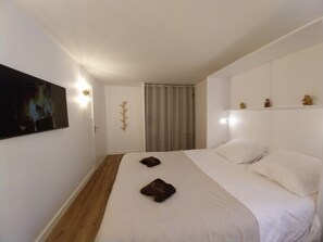 Iron/ironing board, free WiFi, bed sheets - L'instant Chaumois - Séjour zen aux Sables d'Olonne (Les Sables-d´Olonne)