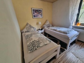 2 bedrooms, bed sheets