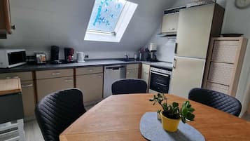 Refrigerador, microondas y lavavajillas