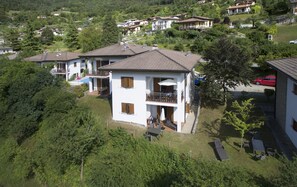 Esterni