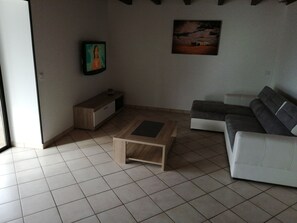 Living area - Maison en Pierre a la Campagne (Empurany)