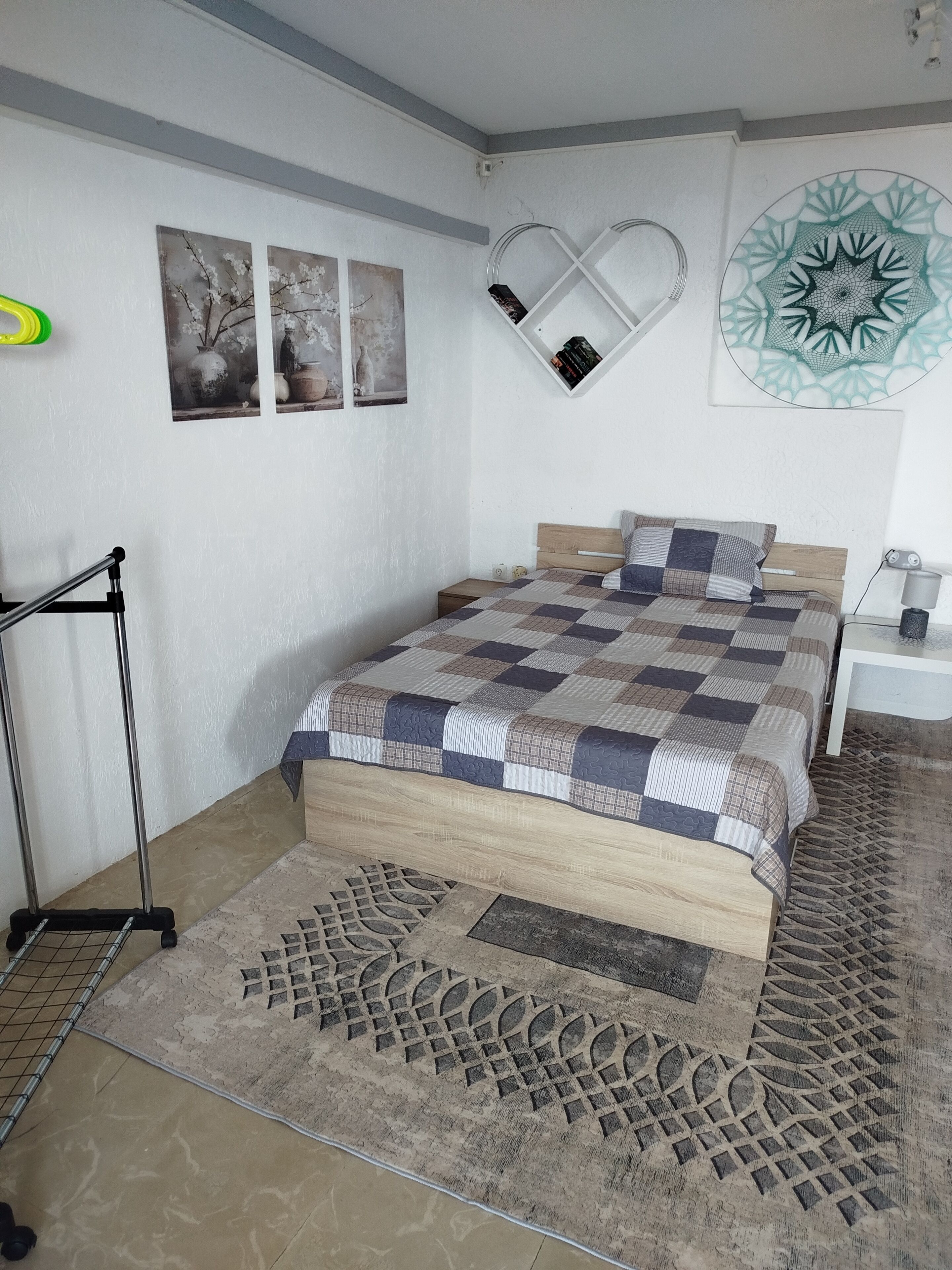 1 sovrum, skrivbord, gratis wi-fi och sängkläder