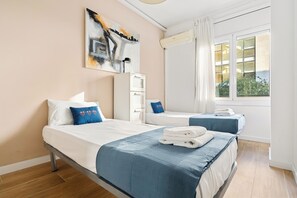 4 habitaciones, tabla de planchar con plancha y wifi gratis 