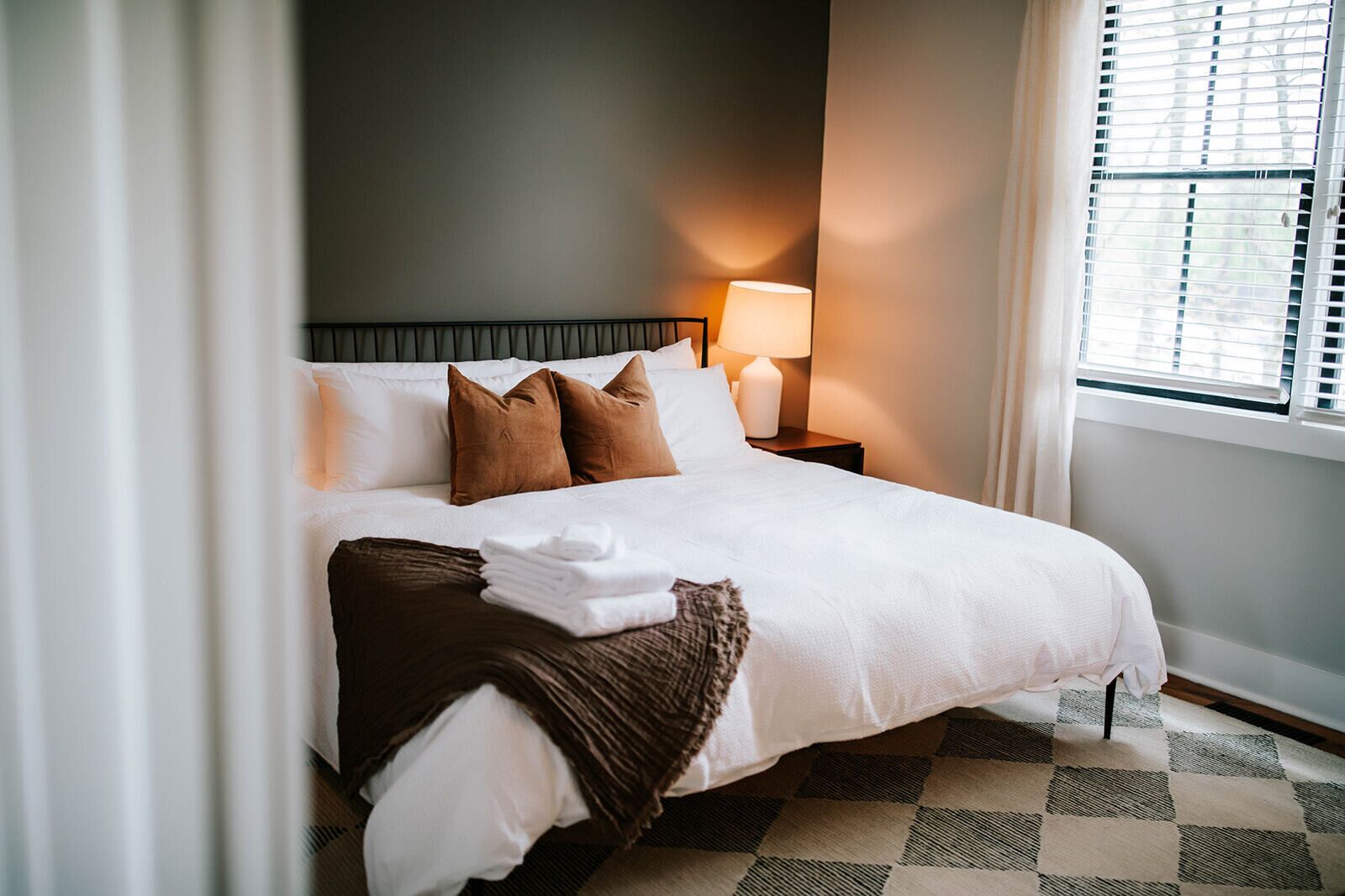 2 bedrooms, iron/ironing board, travel cot, free WiFi