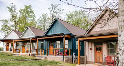 Chic 2BR Cabin D by MHM Luxury Properties