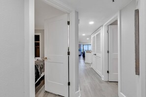 3 habitaciones, tabla de planchar con plancha y wifi gratis 