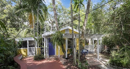 Miami Cottage by PMI