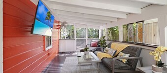 Miami Cottage by PMI