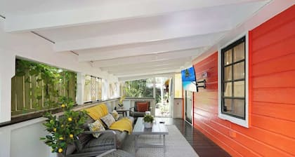 Miami Cottage By Dream Vacation