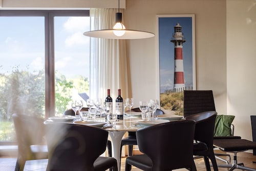 Zonnige Vakantiewoning in rustige omgeving met grote privétuin