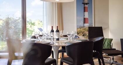 Zonnige Vakantiewoning in rustige omgeving met grote privétuin