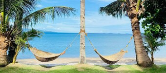 BADLADZ Beach & Dive Resort - King Pool Suite