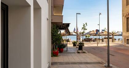 Elegant apt, beachside, cozy & modern. Ideal for a serene Kalamata stay.