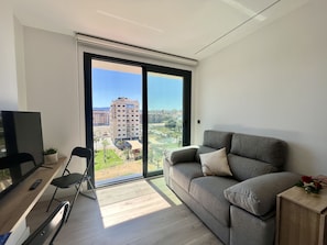 TV - Madeira Home by Gloove (Murcia)
