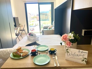 1 dormitorio, tabla de planchar con plancha, wifi gratis y ropa de cama