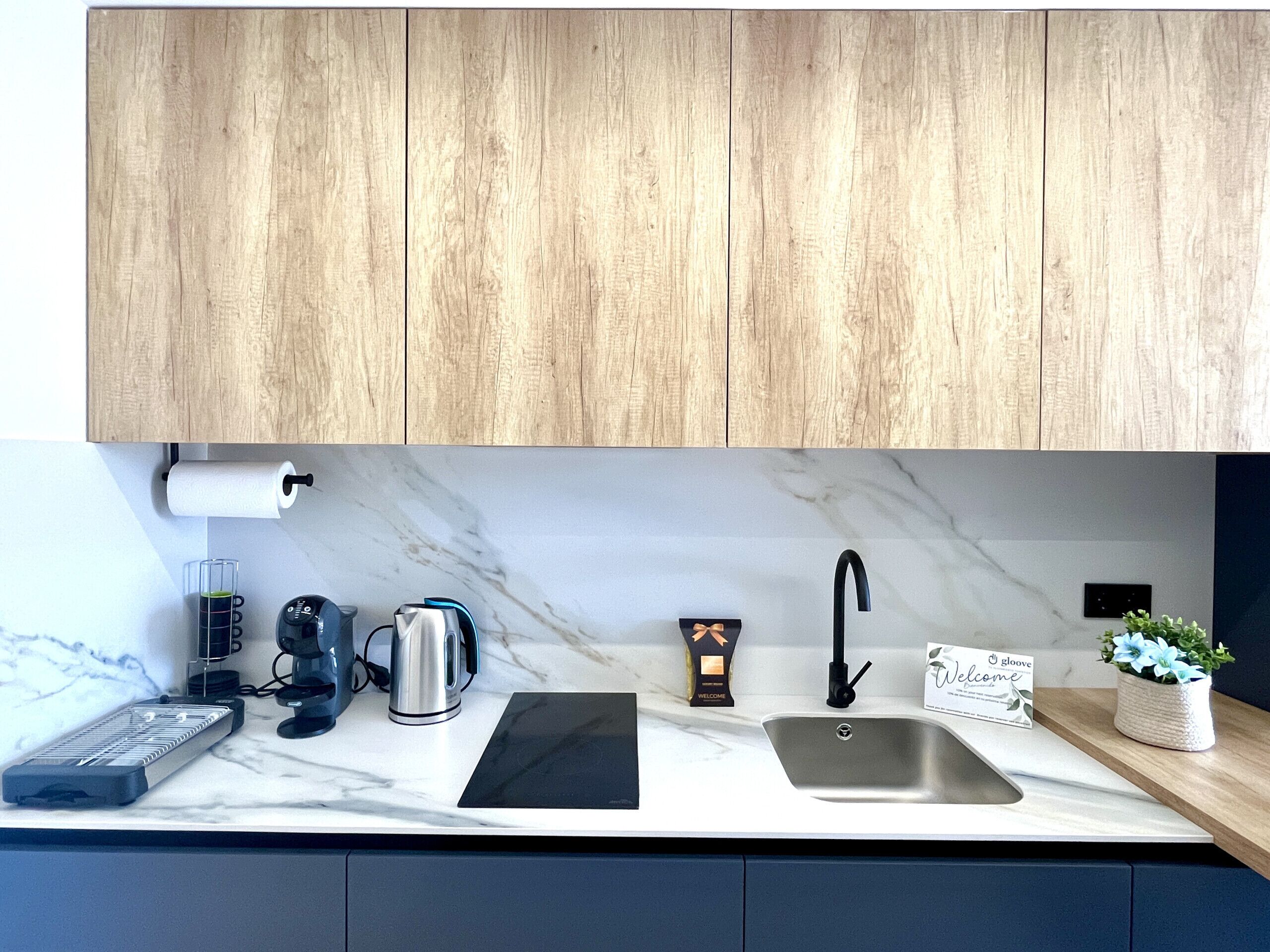 冰箱、微波炉、烤箱、炉灶