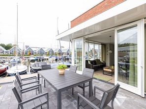 Outdoor dining - De Meerparel by Interhome (Uitgeest)