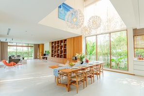 Villa luxueuse | Repas dans la chambre