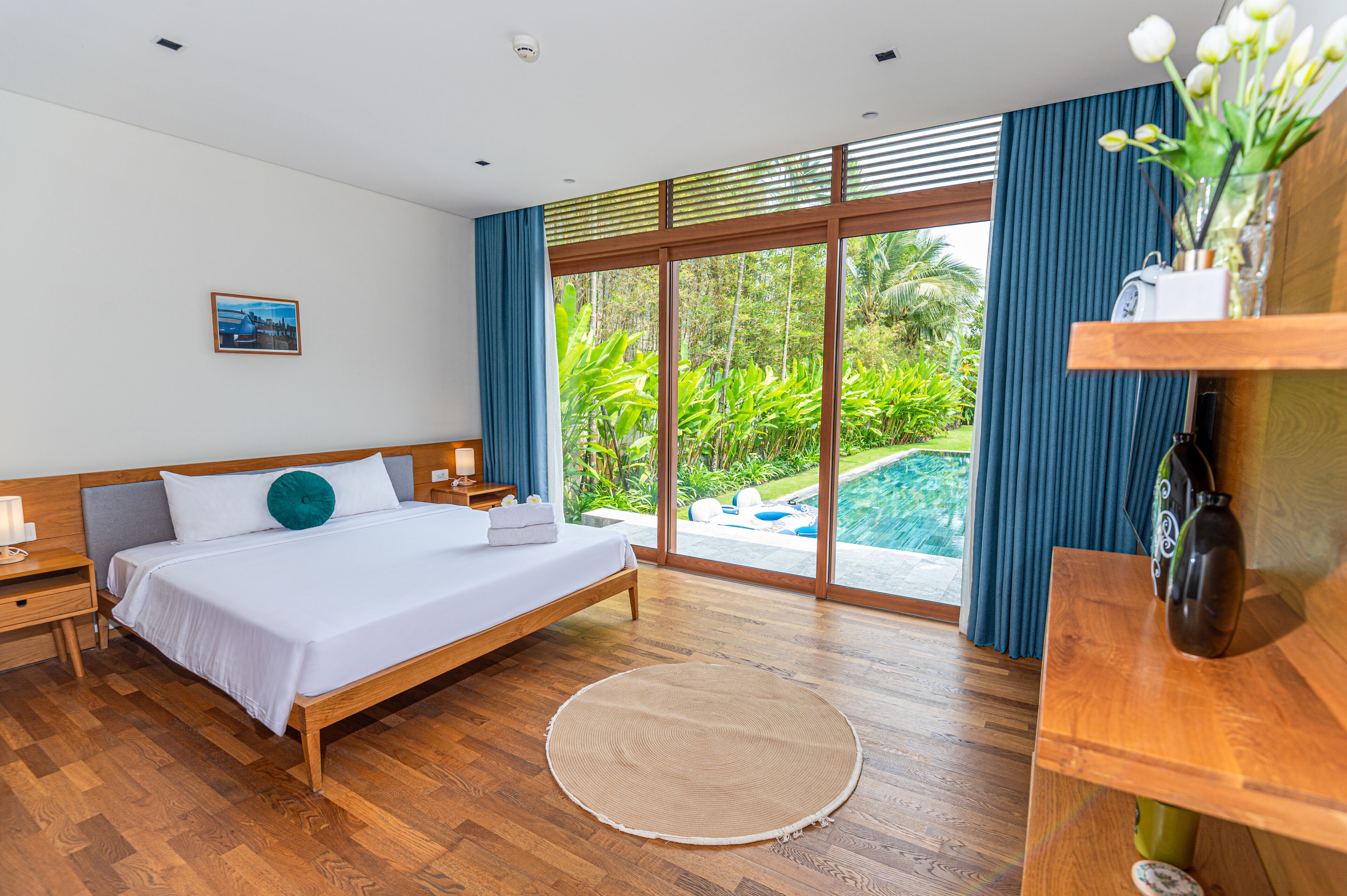 Luxury Villa | 5 bedrooms, premium bedding, blackout drapes, soundproofing